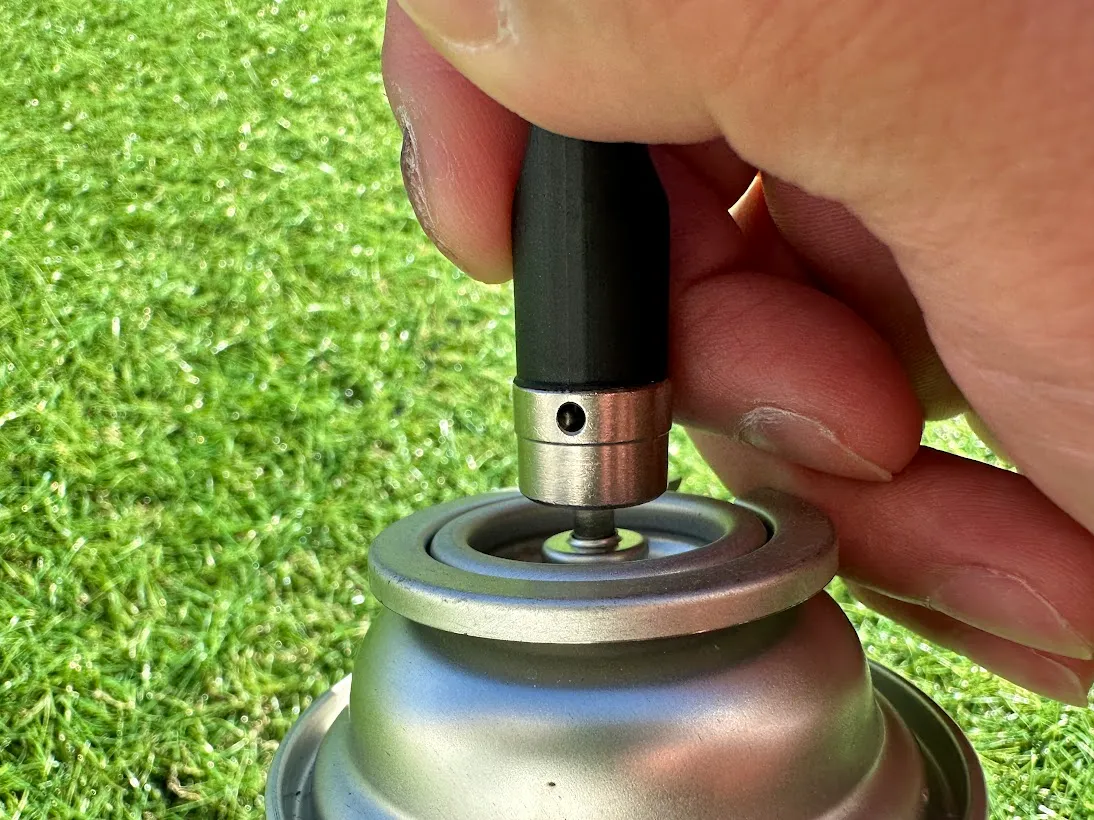 ガス缶 穴を開けない廃棄